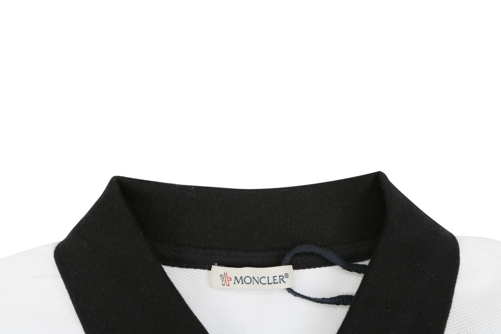 Moncler Signature Script Logo Contrast Collar Short Sleeve Polo Shirt — White / Black