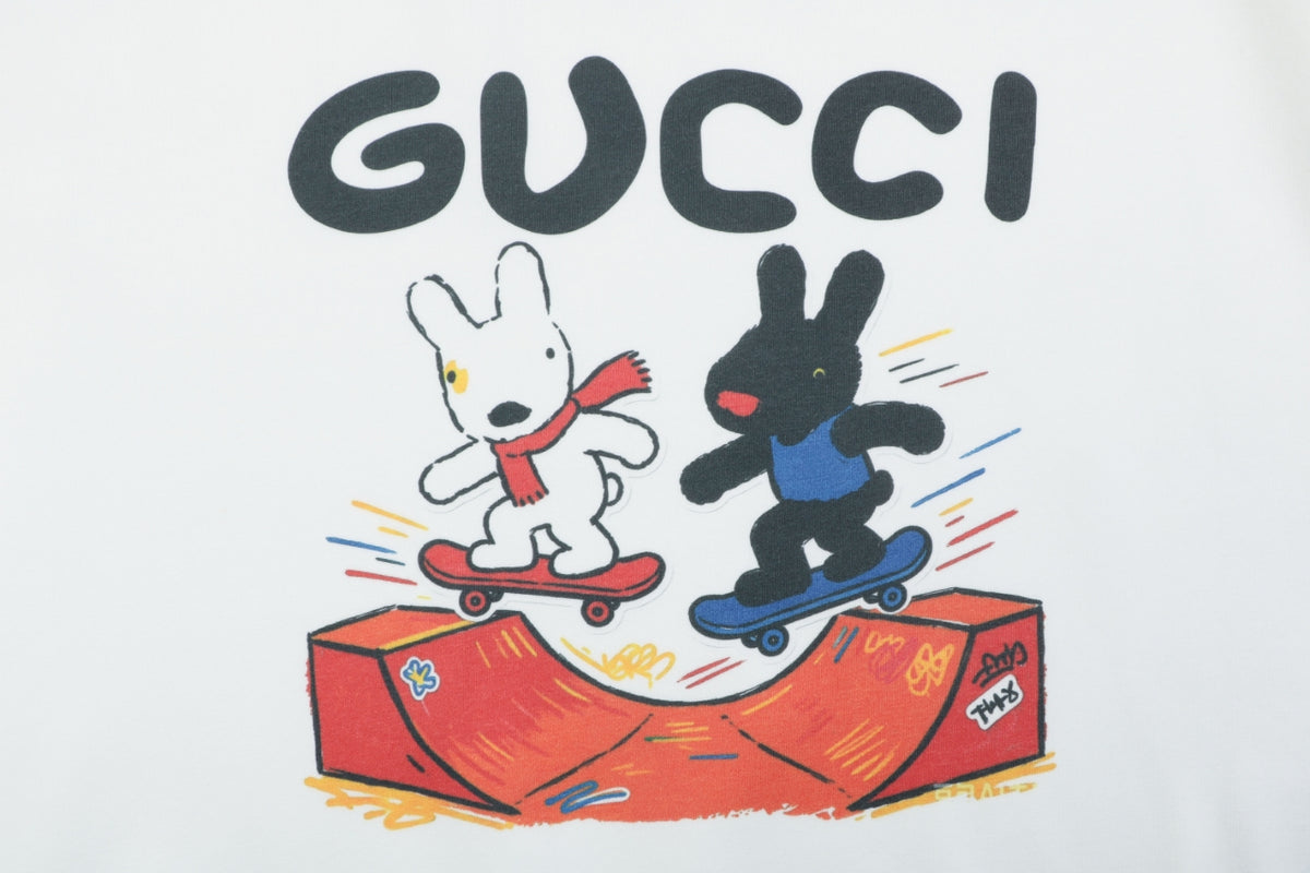 Gucci Skateboarding Bunny Print Crewneck Sweatshirt - White